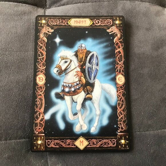 The Power of the Runes Oracle Cards Norse Mythology - Picture 8 of 10